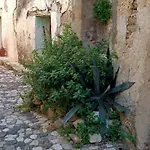Casetta Leonardo * Posada (Sardinia)