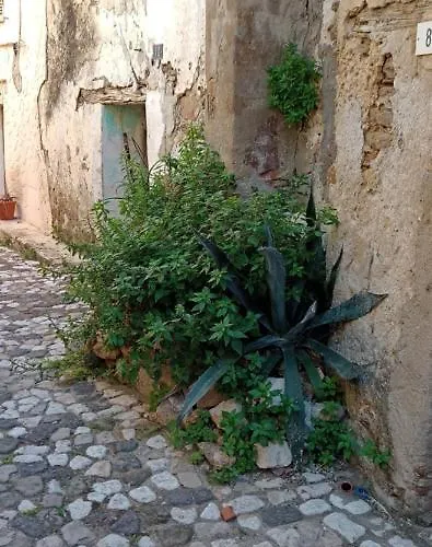 Casetta Leonardo * Posada (Sardinia)